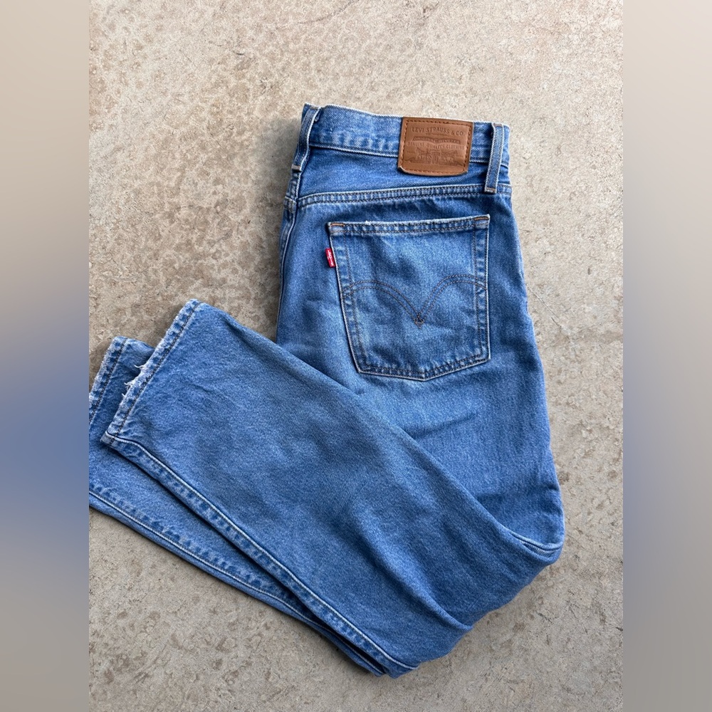 Women’s Levi Jeans Wedgie Straight Size 29